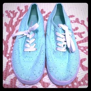 Kids size 4 1/2 American Eagle Shoes